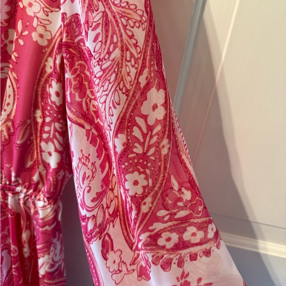 Taylor Pink and White Dress - Picture 5 of 7